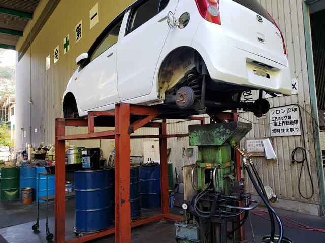 エアバックのフロン回収