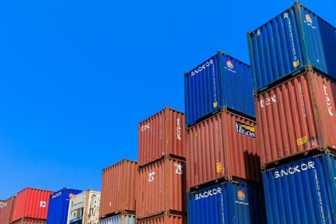 海外の市場を視野にいれ優良なリサイクル部品を輸出